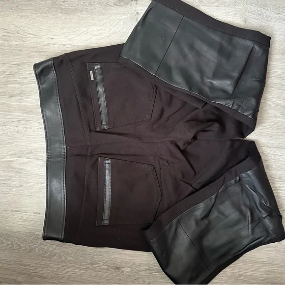 White House Black Market Black Skinny Leggings - Picture 3 of 5